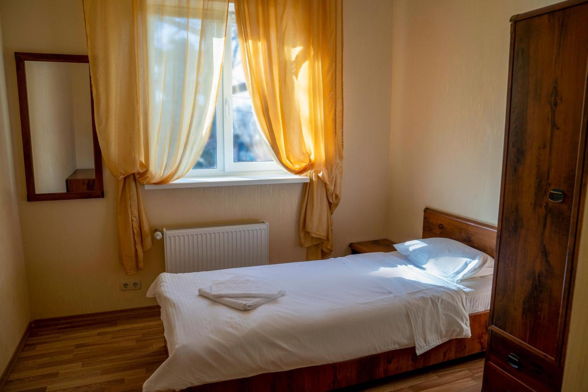 Guest House Kiev Forest ภายนอก รูปภาพ